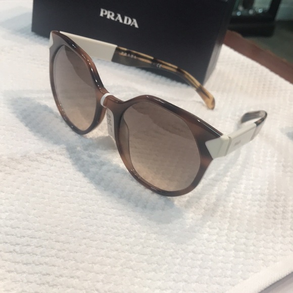 Rare discontinued Prada 11T striped dark brown womens sunglass. New with tags. - Picture 2 of 9